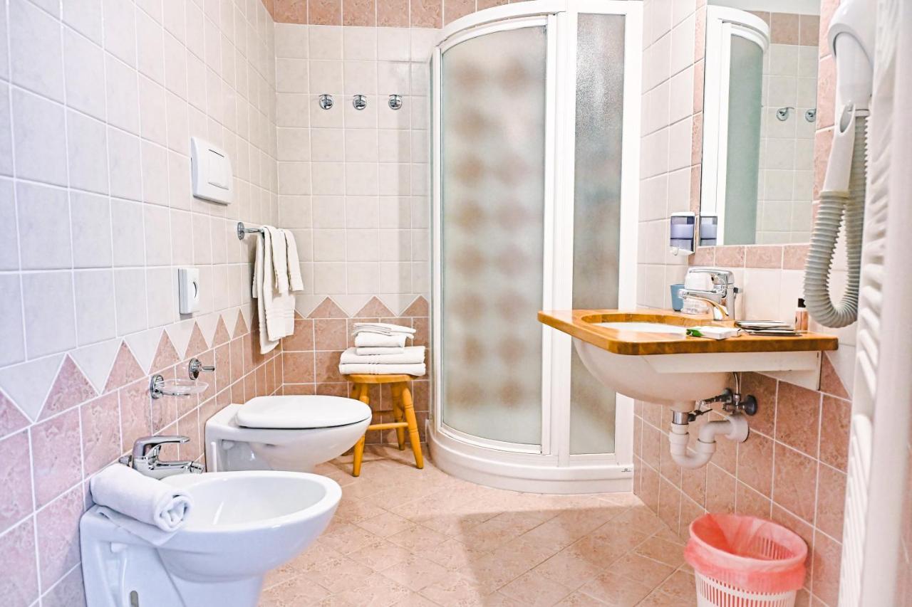 Alp Hotel Dolomiti Dimaro Dış mekan fotoğraf
