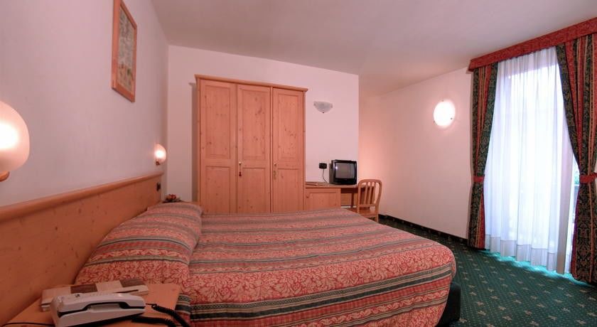 Alp Hotel Dolomiti Dimaro Dış mekan fotoğraf