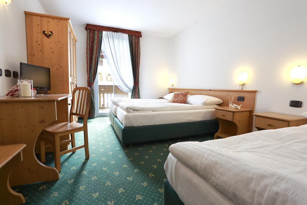 Alp Hotel Dolomiti Dimaro Dış mekan fotoğraf