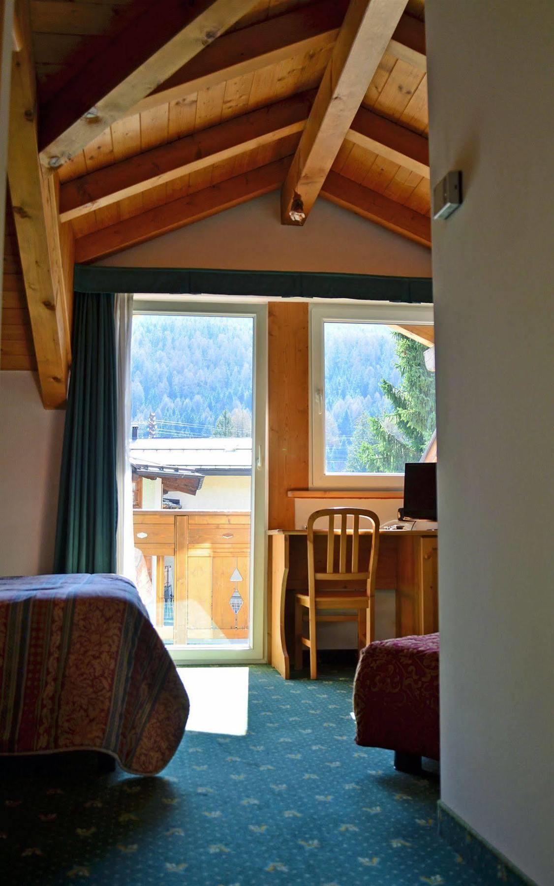 Alp Hotel Dolomiti Dimaro Dış mekan fotoğraf