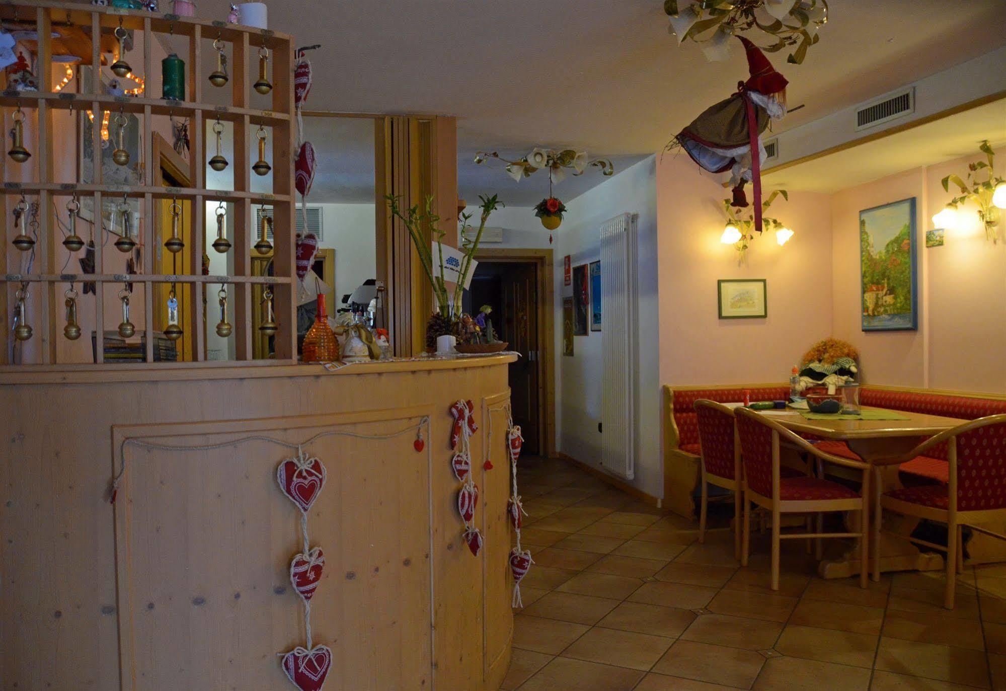 Alp Hotel Dolomiti Dimaro Dış mekan fotoğraf