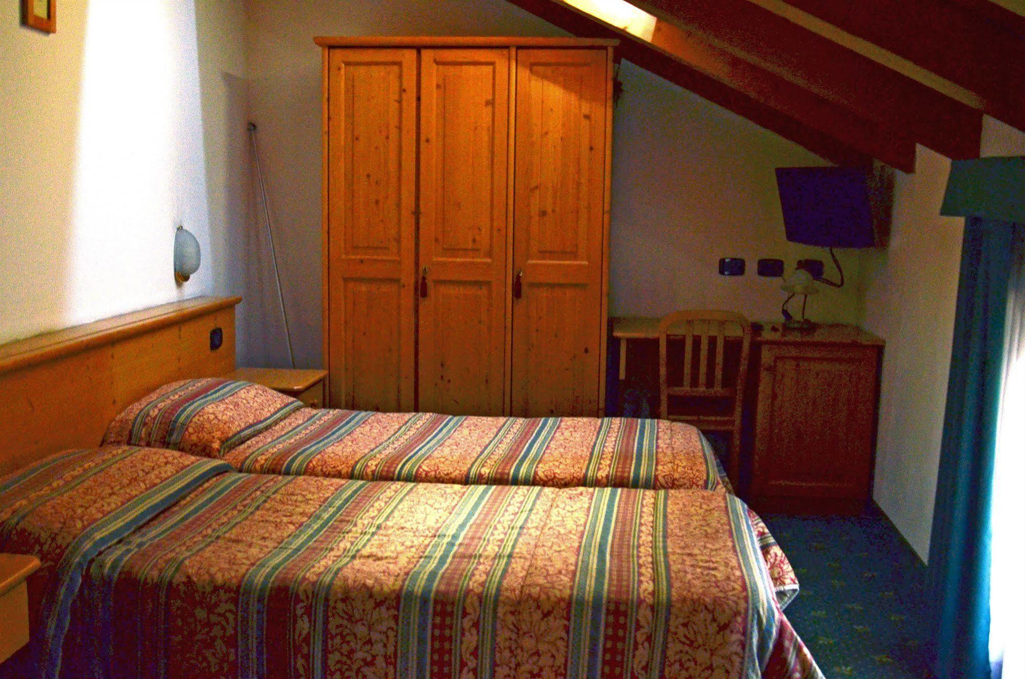 Alp Hotel Dolomiti Dimaro Dış mekan fotoğraf